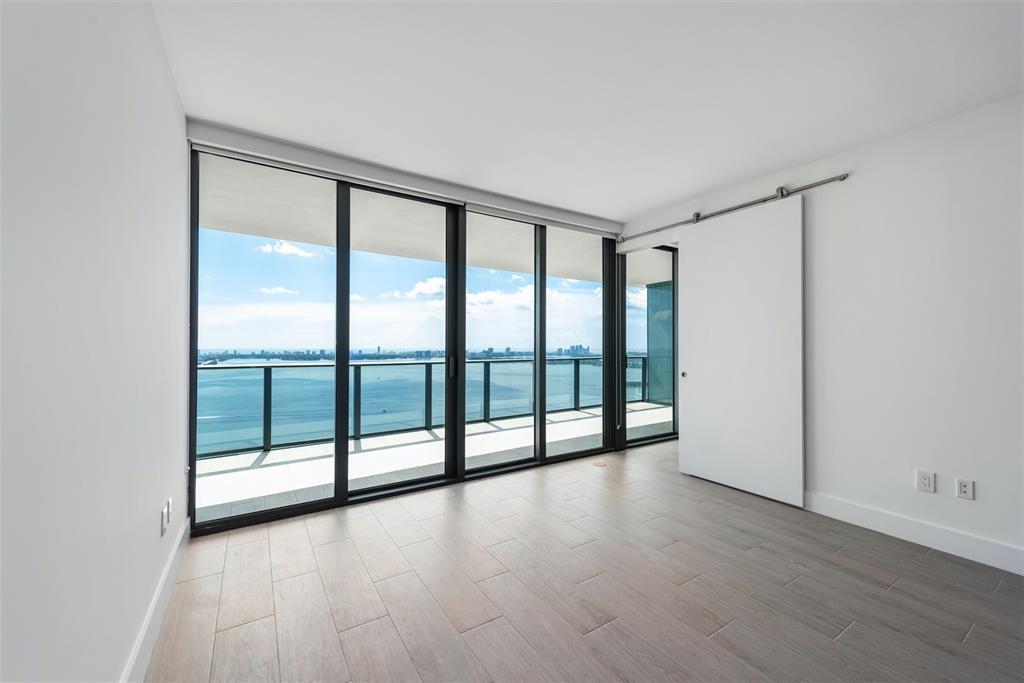 Building Photo - 3131 NE 7th Ave