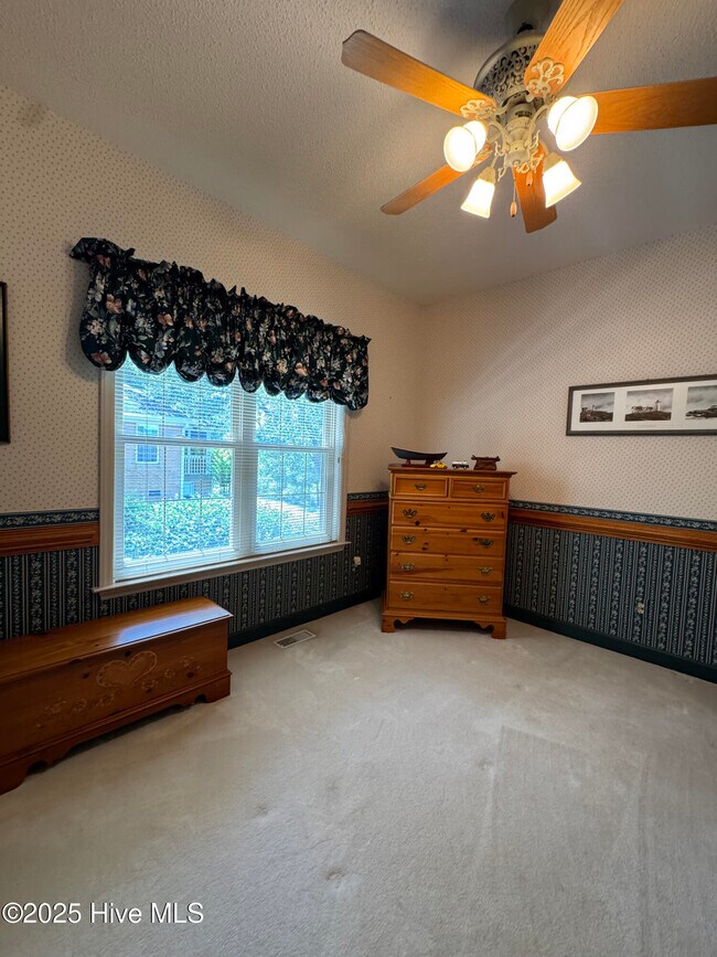 Building Photo - 7407 Fern Valley Dr