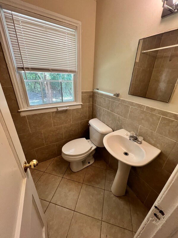 Building Photo - 4220 Fayette Cir