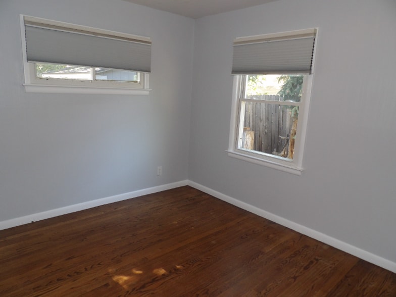 Building Photo - 3911 Azalea St