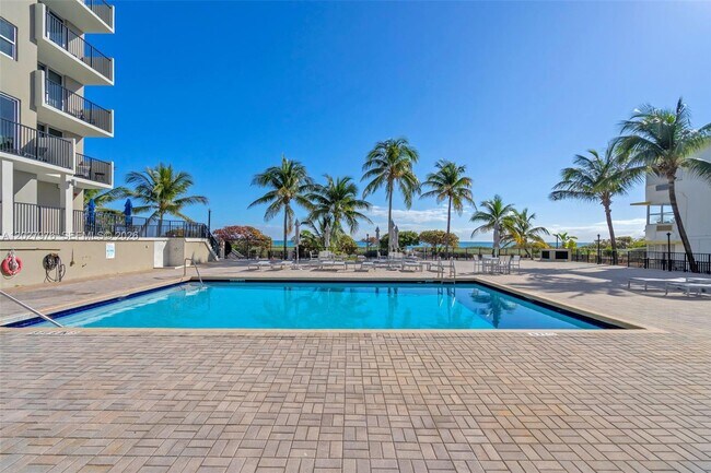 Building Photo - 9273 Collins Ave