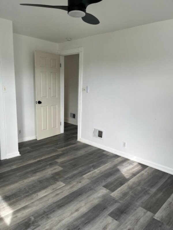 Building Photo - 337 St Lawrence Ave