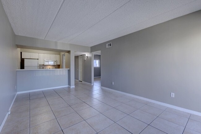 Building Photo - Ocean View From Balcony