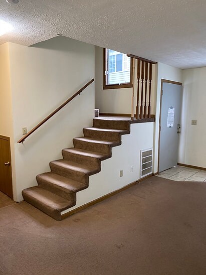 steps living - 101 S Shafer St