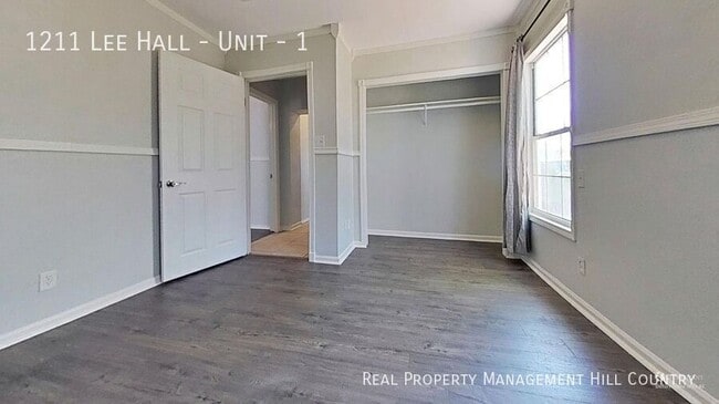 Building Photo - 1211 Lee Hall St