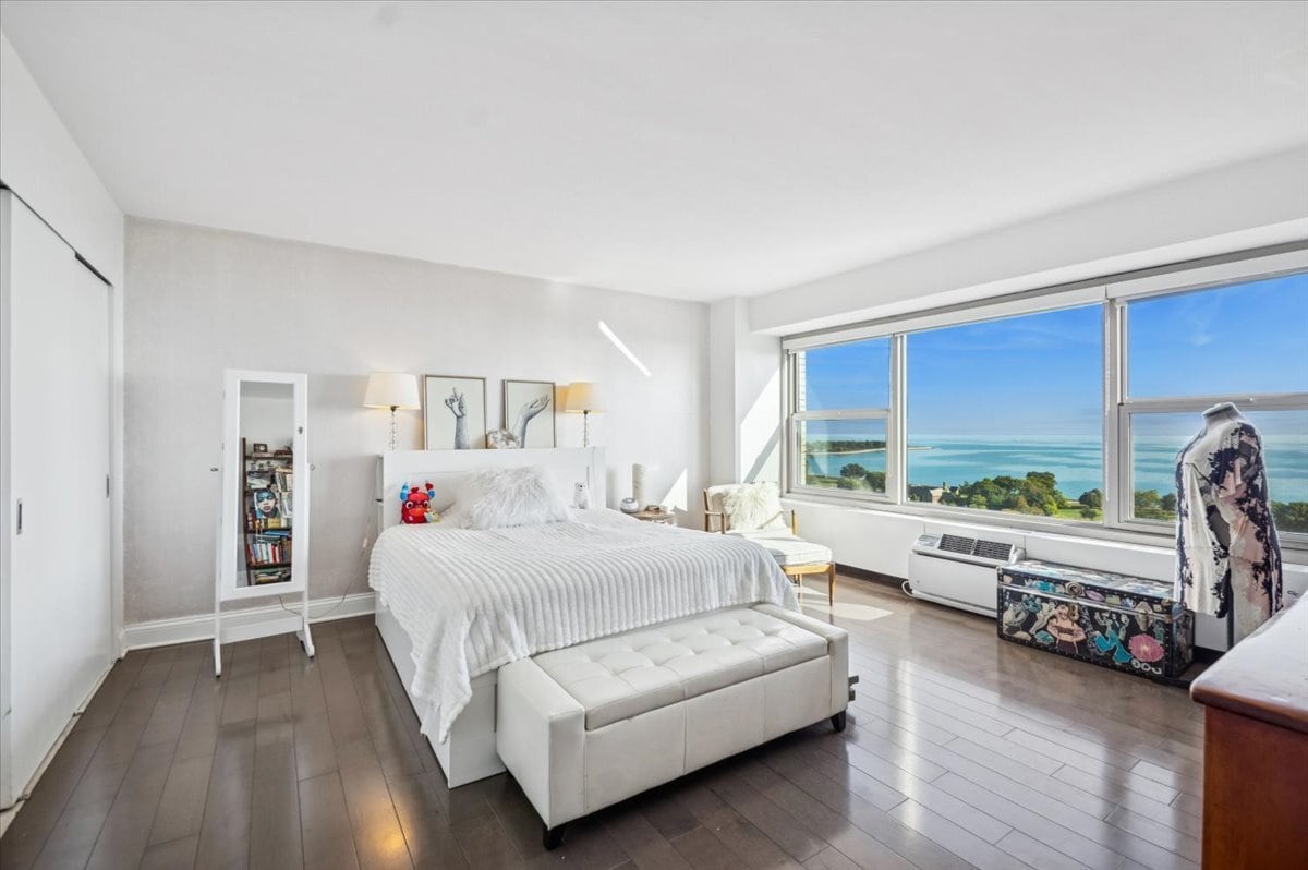 Building Photo - 3600 N Lake Shore Dr