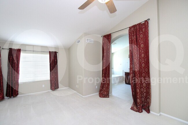 Building Photo - 4604 E Prickly Pear Trail