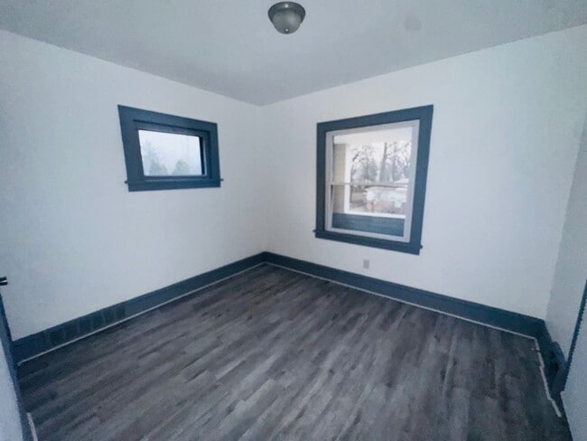 Building Photo - 12713 Craven Ave