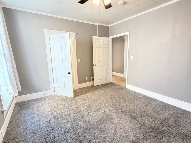 Building Photo - 1023 Thomas V Bryant Dr