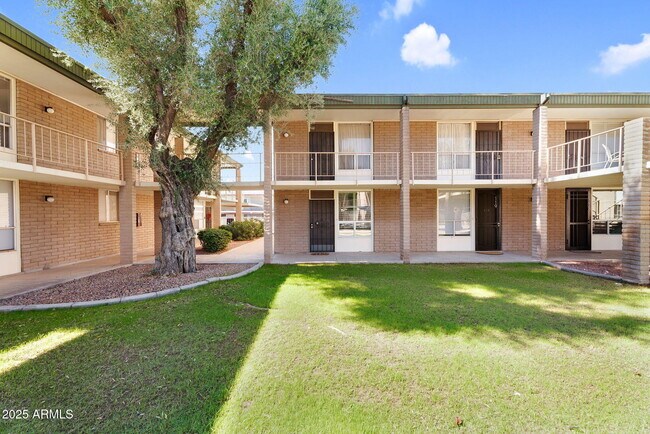 Building Photo - 3737 E Turney Ave