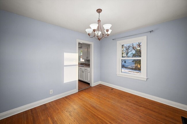 Building Photo - Charming Updated Home in the Heart of Jeffersontown