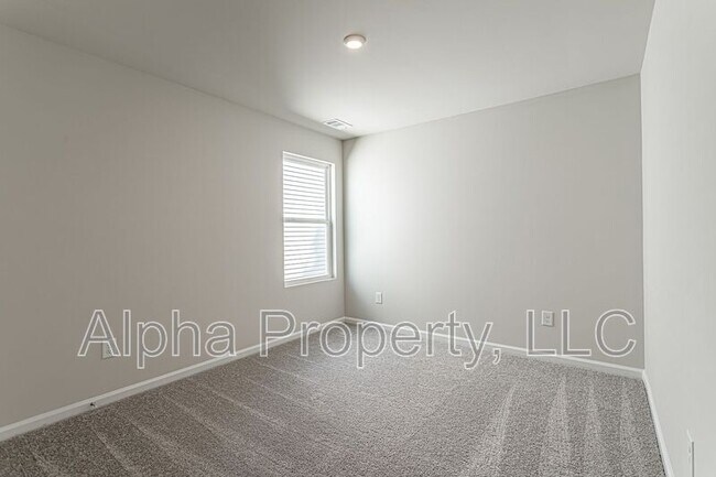 Building Photo - 4107 Garrison Ln