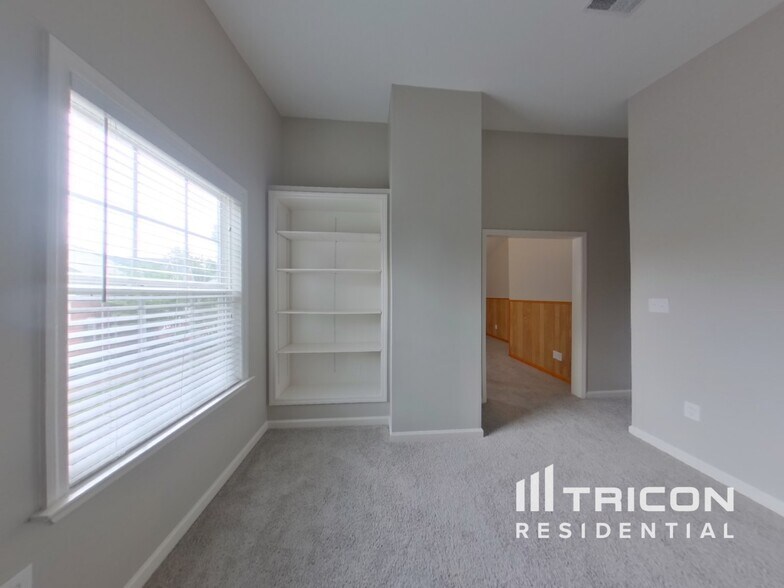 Building Photo - 202 Harris Ct