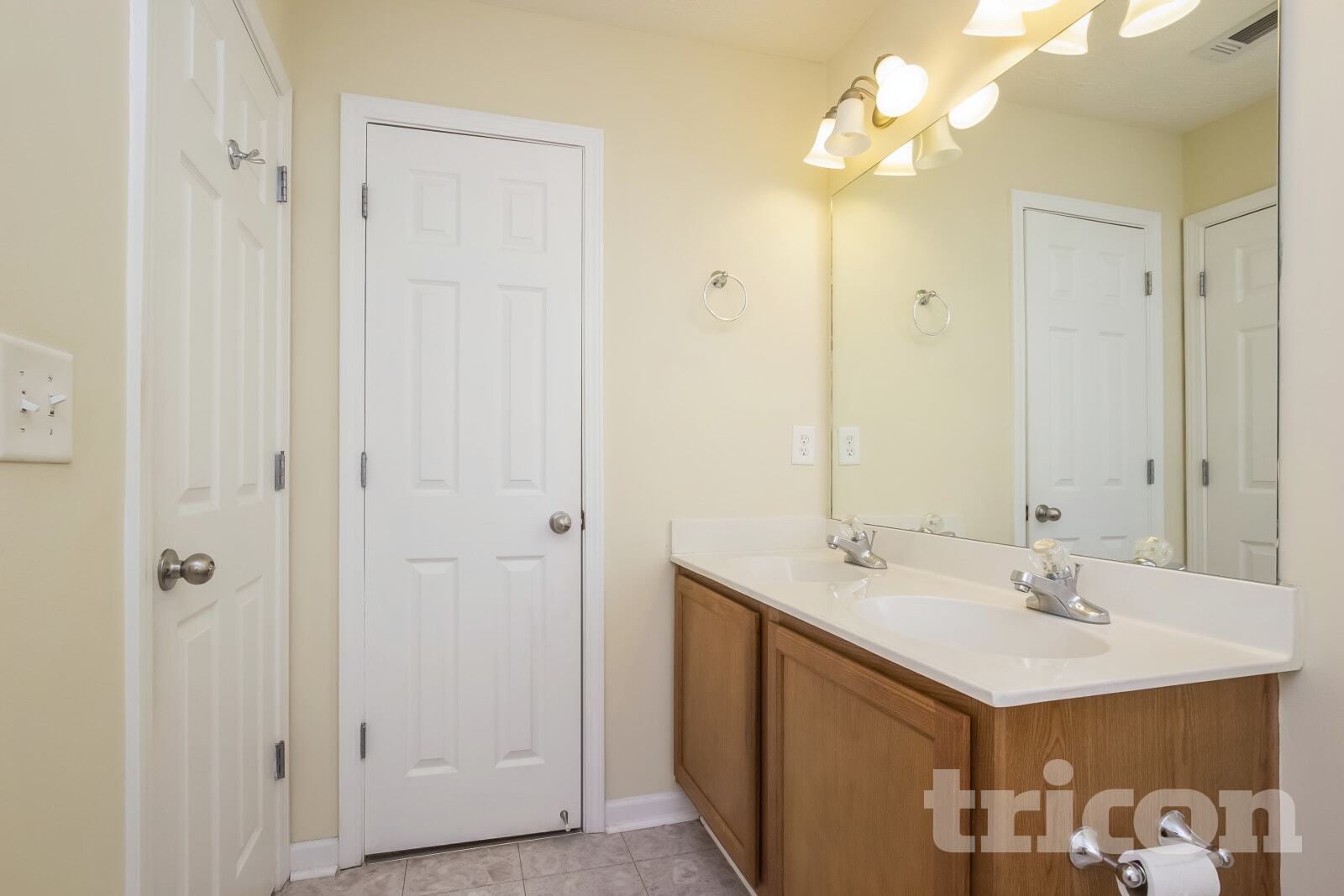 Building Photo - 1436 Little Creek Dr