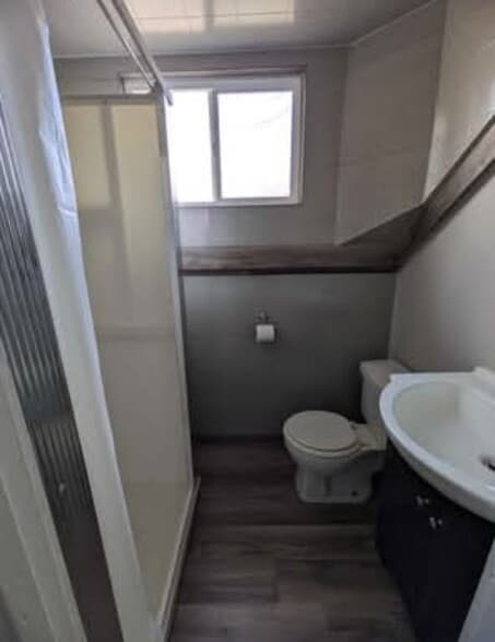 Building Photo - 109 E North St