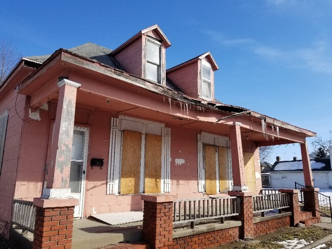 Building Photo - OWNER Finance Home with 10% DOWN