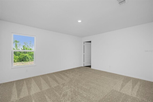 Building Photo - 552 Bay Leaf Dr