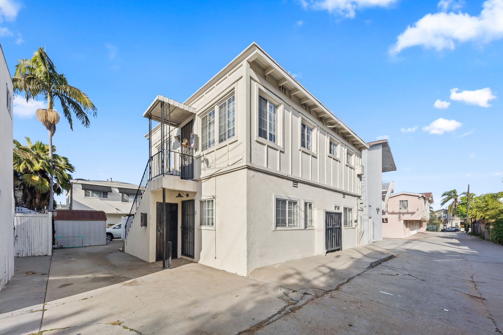 Building Photo - 4104 E 7th St