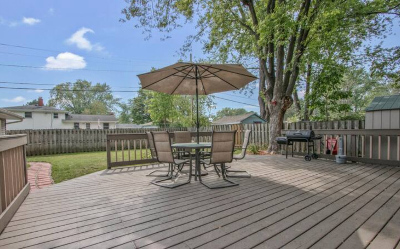 Building Photo - 1071 Kenwood St