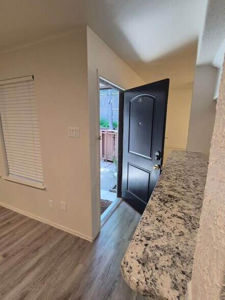 Building Photo - 9170 Forest Ln
