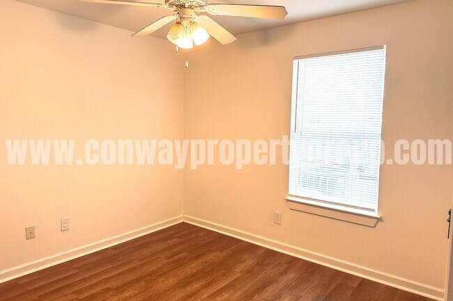 Building Photo - 2515 Martin St
