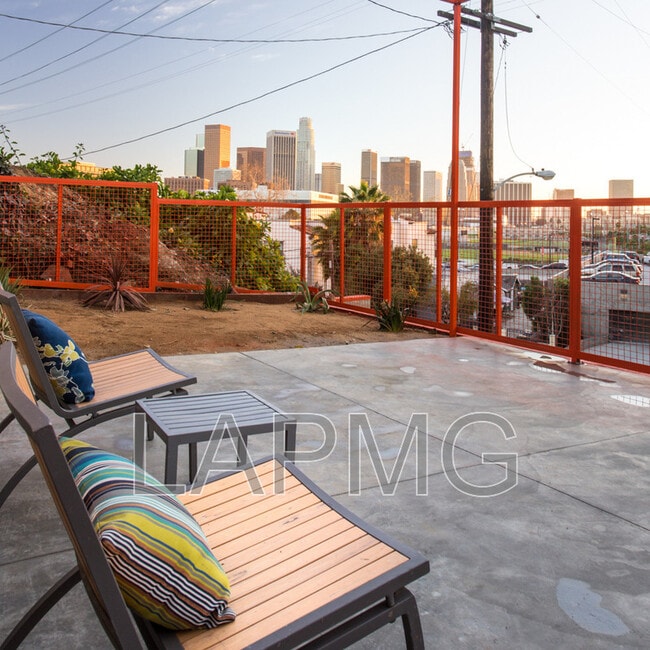 Building Photo - 1157 Bellevue Ave