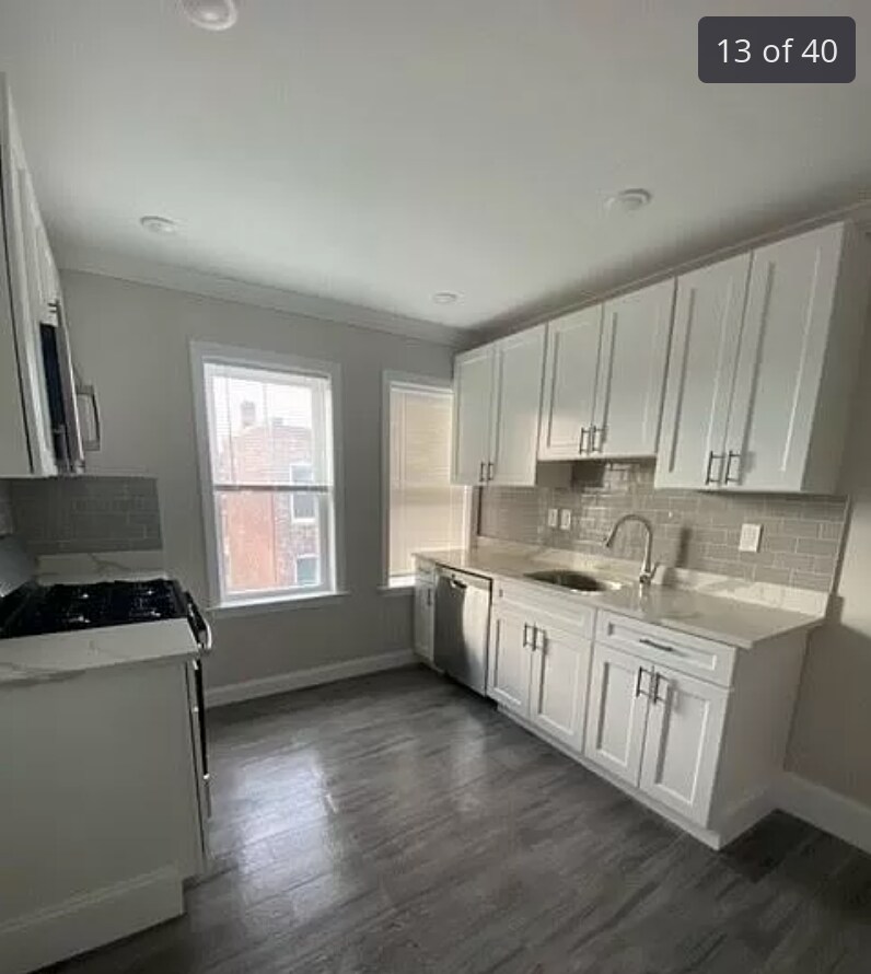 Building Photo - 251 Cambridge St