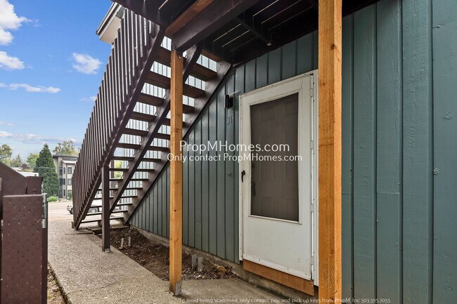 Building Photo - Well-Located Tigard Apartment – Cozy, Clea...