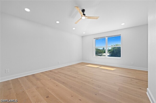 Building Photo - 1836 Harbor Ln