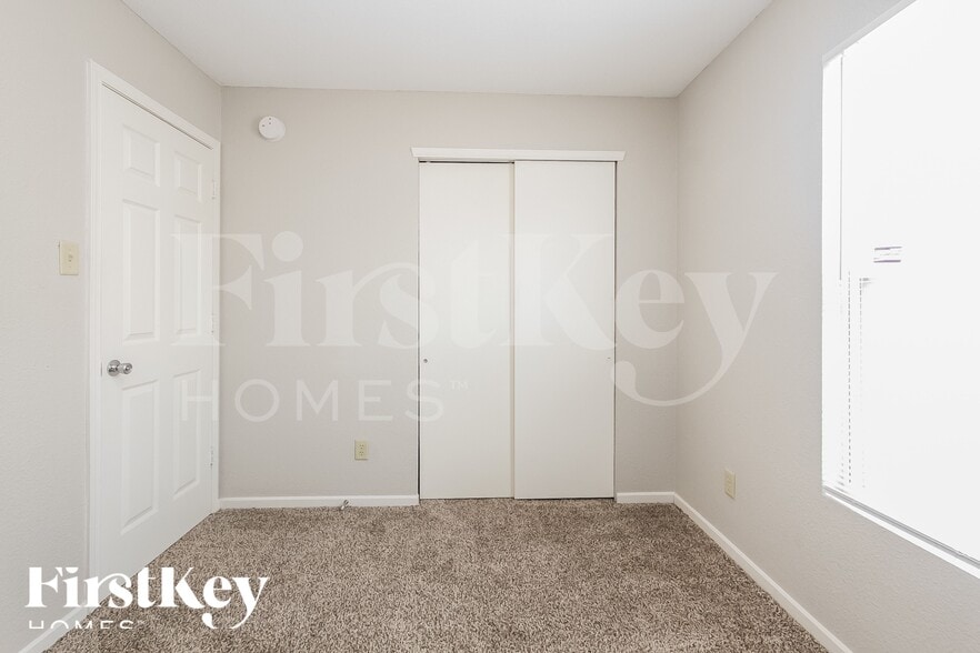 Building Photo - 11325 Arches Dr