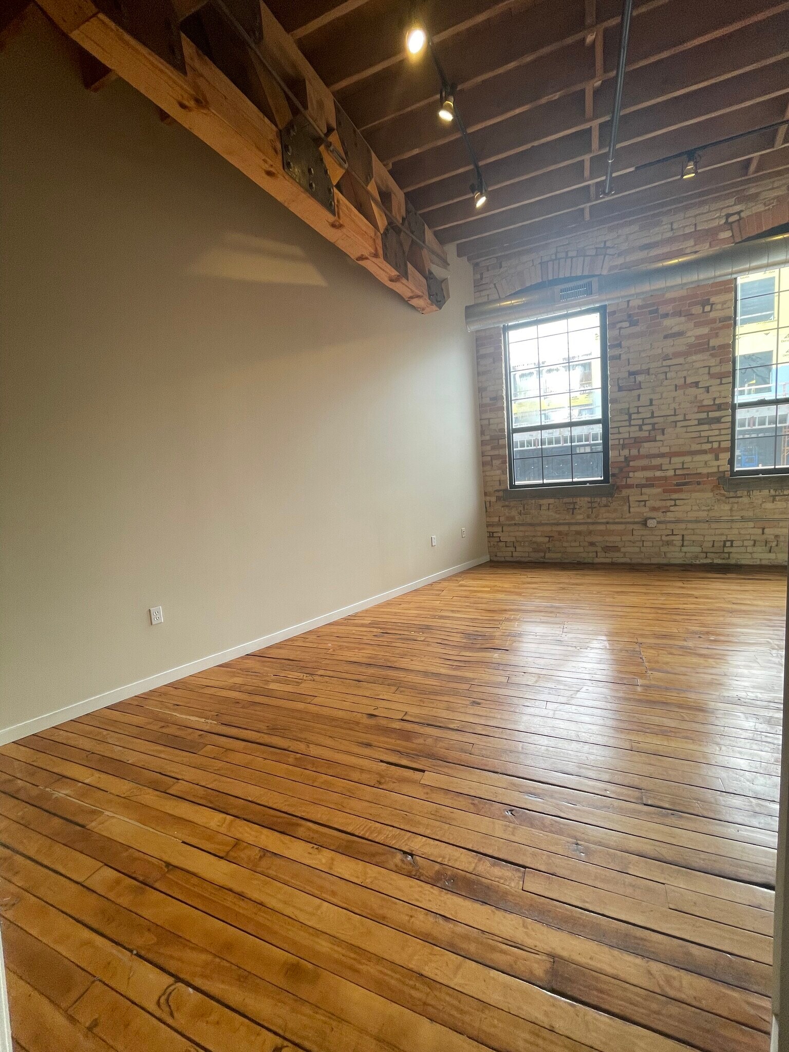 Unit 209 Living Room - 146 S River Ave