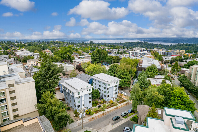 Aerial Photo - 1720-1728 E Olive St