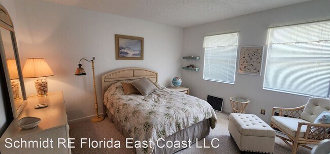 Building Photo - 2 br, 1.5 bath House - 4245 N Highway A1A, #8