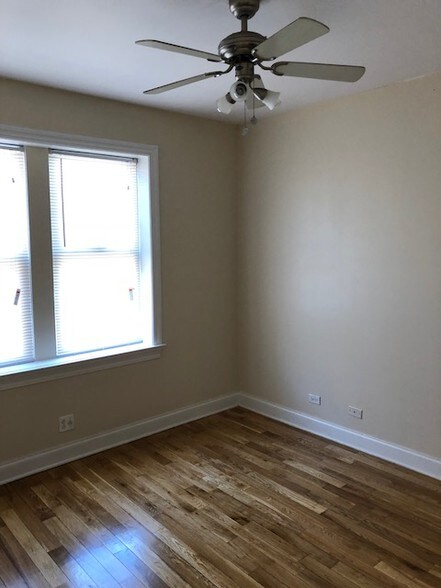 Building Photo - 4548 W George St