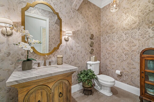 Building Photo - 2280 Queen Palm Rd