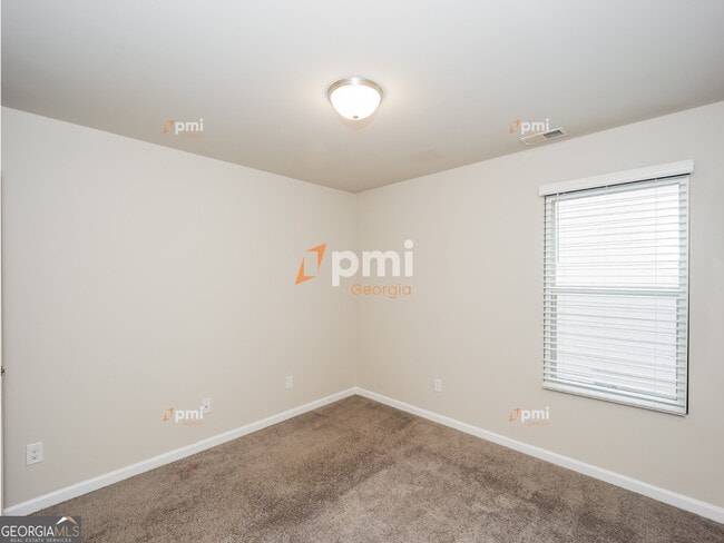 Building Photo - 3654 Madison St