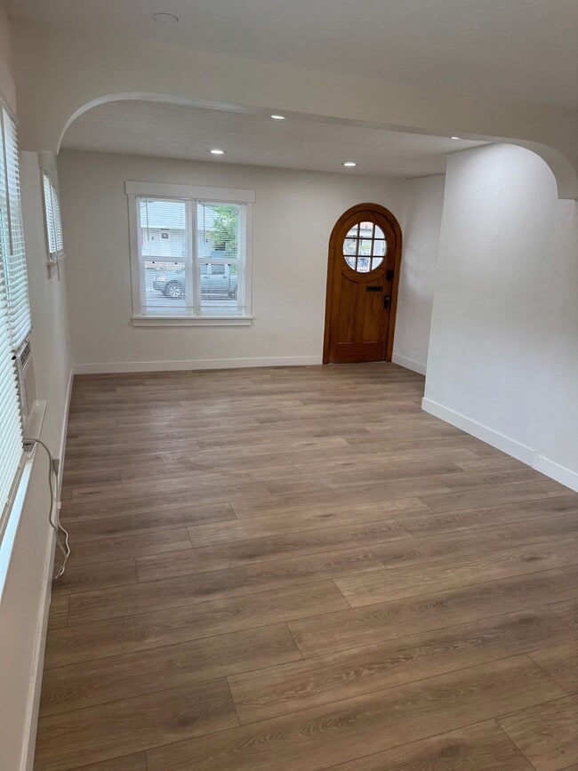 Building Photo - 1216 S 1100 E