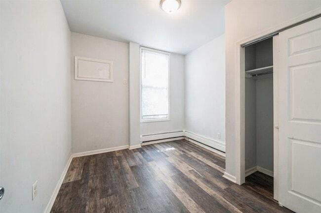 Building Photo - 309 14th St