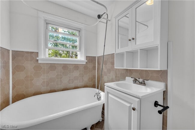 Building Photo - 508 Hammel St