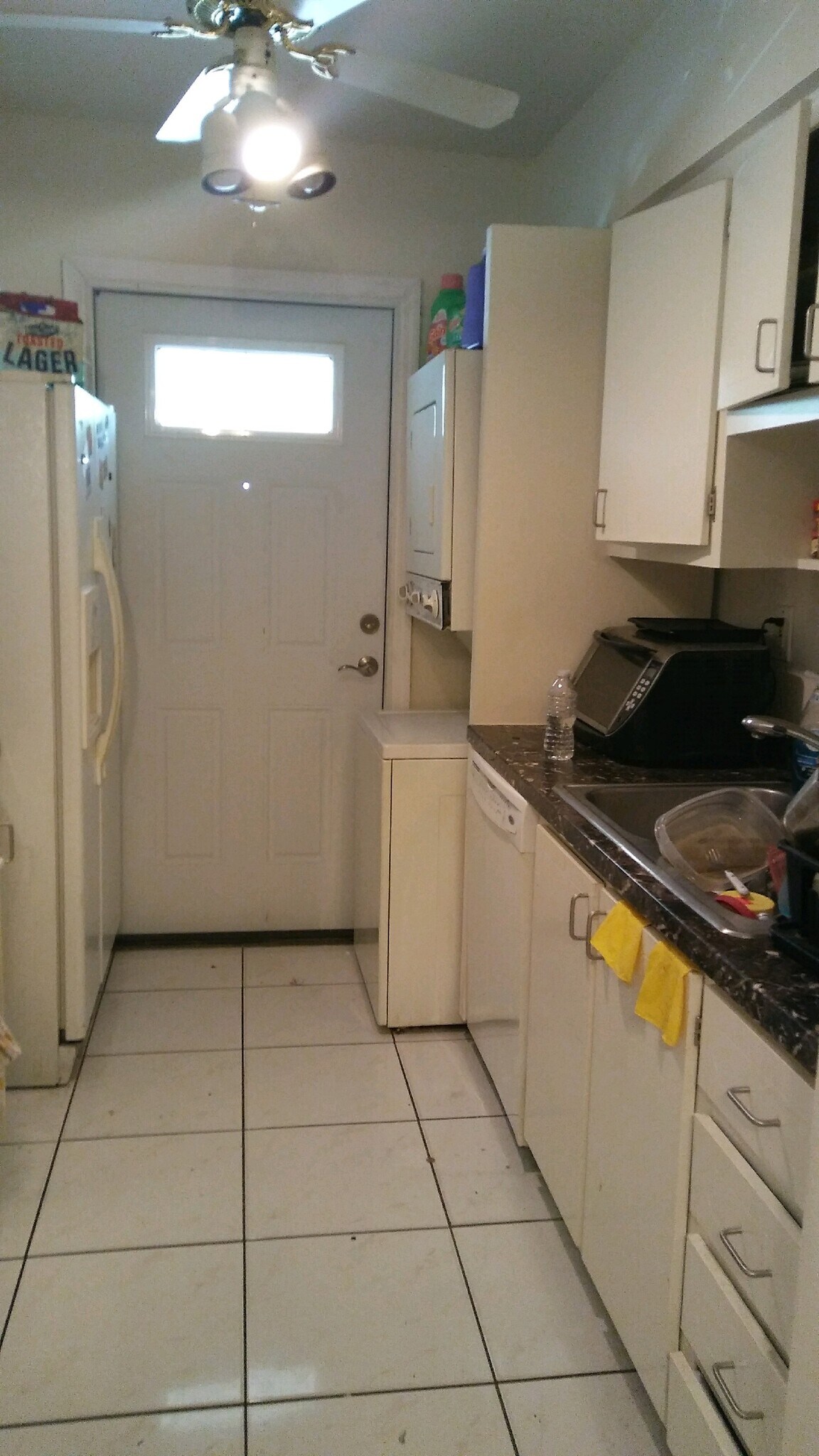 washer & dryer in kitchen - 260 SW 7th St