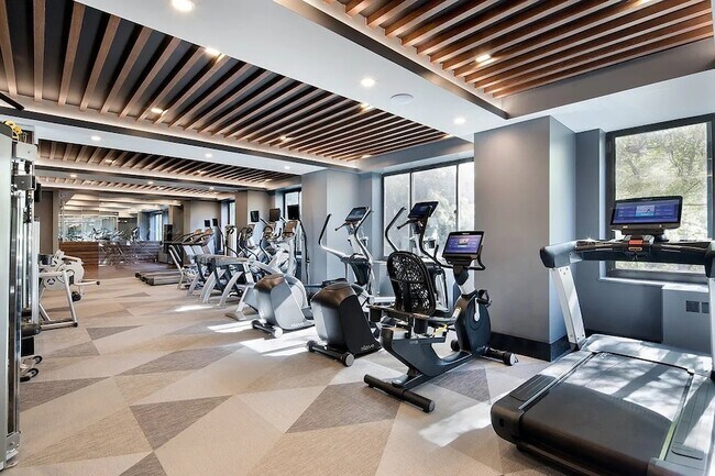 Building Photo - 1735 York Ave