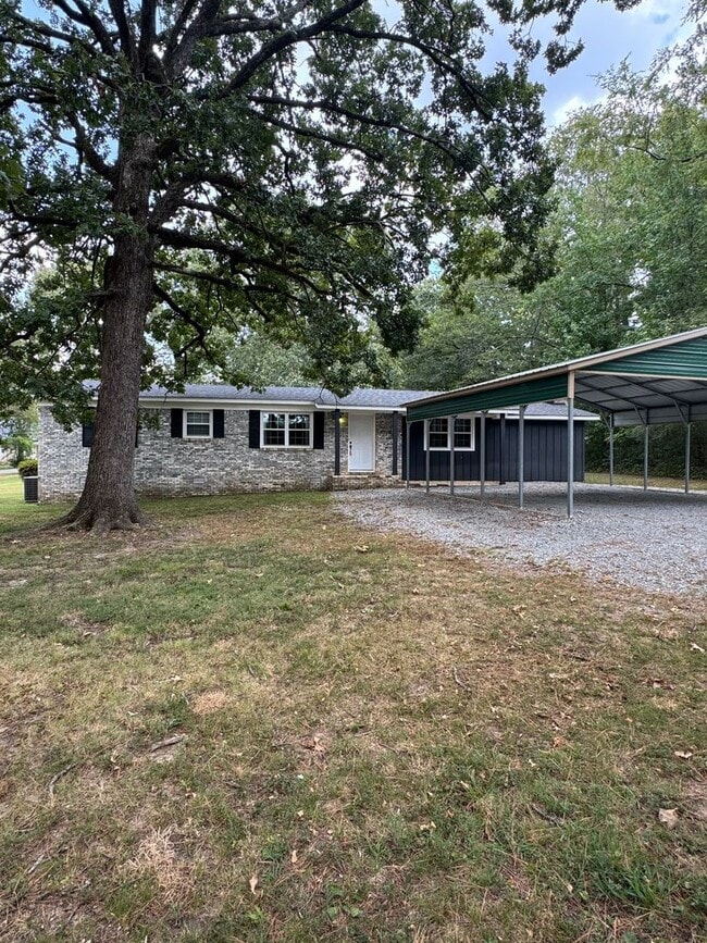 Building Photo - 2806 Hurricane Lake Rd