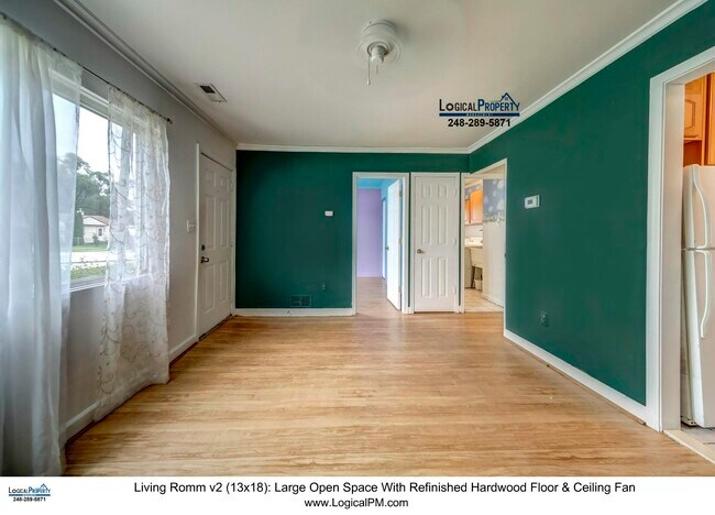 Building Photo - MOVE-IN SPECIAL: One Month of FREE Rent. T...
