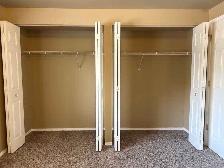 Building Photo - 3757 S Gekeler Ln