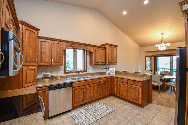 Building Photo - South Sioux Falls Rental with Open Layout ...