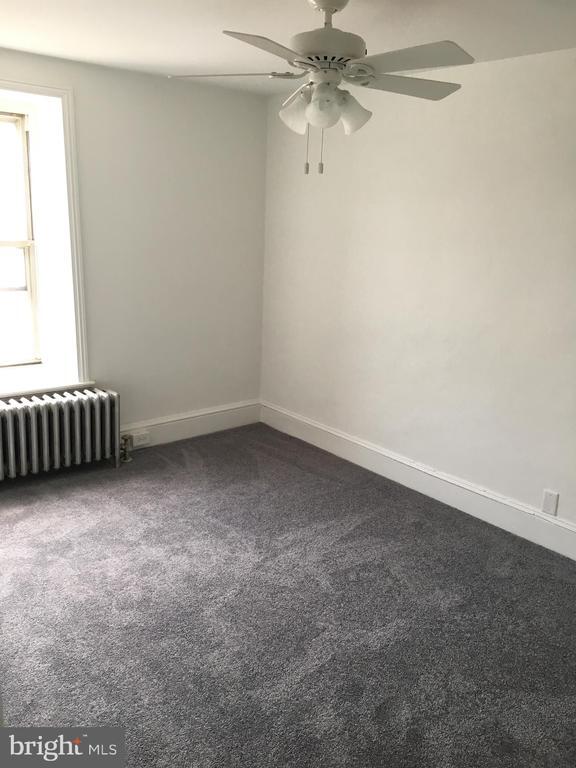 Building Photo - 4733 Umbria St