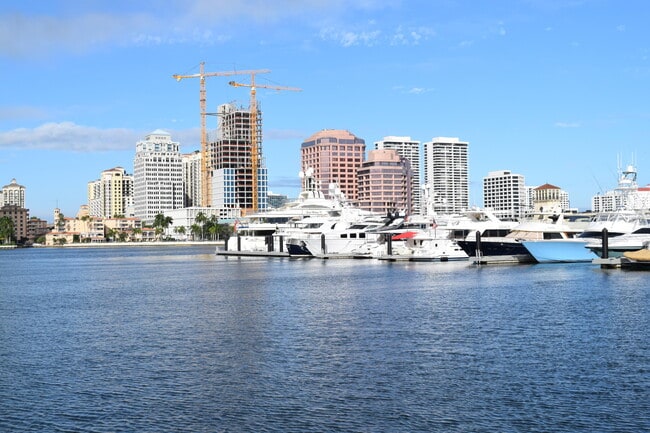 Building Photo - 4500 S Ocean Blvd