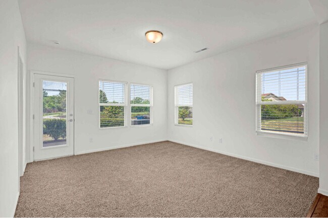 Building Photo - 112 Davenport Dr