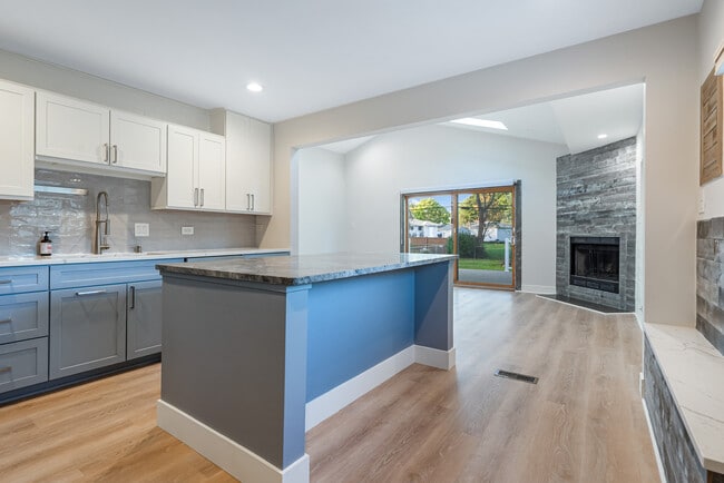 Building Photo - 2008 Kirchoff Rd