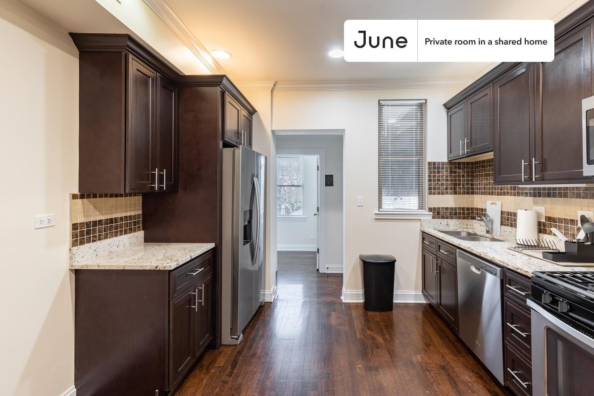 Building Photo - Room in Shared 4 bed/2 bath home